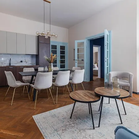 4-bedroom Apartment-old Town-sw Gertrudy Street Apartmán Krakov