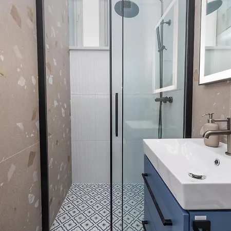 4-bedroom Apartment-old Town-sw Gertrudy Street Διαμέρισμα Krasków