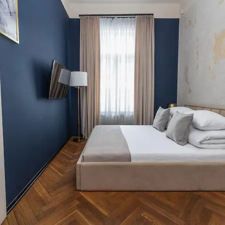 4-bedroom Apartment-old Town-sw Gertrudy Street Apartment