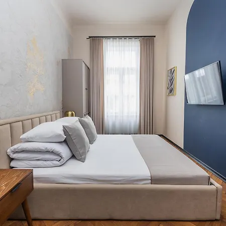 Ocean Breeze-4Br With Balcony-Old Town Krakov