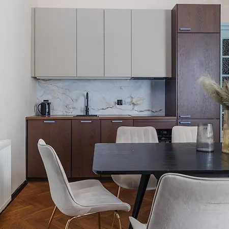 Ocean Breeze-4Br With Balcony-Old Town * Krakov