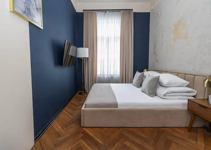 4-bedroom Apartment-old Town-sw Gertrudy Street Apartment