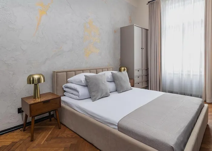 4-bedroom Apartment-old Town-sw Gertrudy Street Apartment